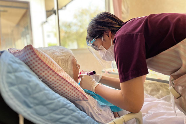 歯科衛生士／訪問歯科スキルが身に付きます／金日祝休みの年間休日111日